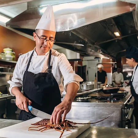 Rigat Park & Λορέτ Ντε Μαρ