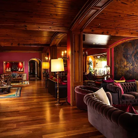 Rigat Park & Готель